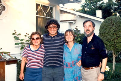 Orestes com amigos na California (1985).